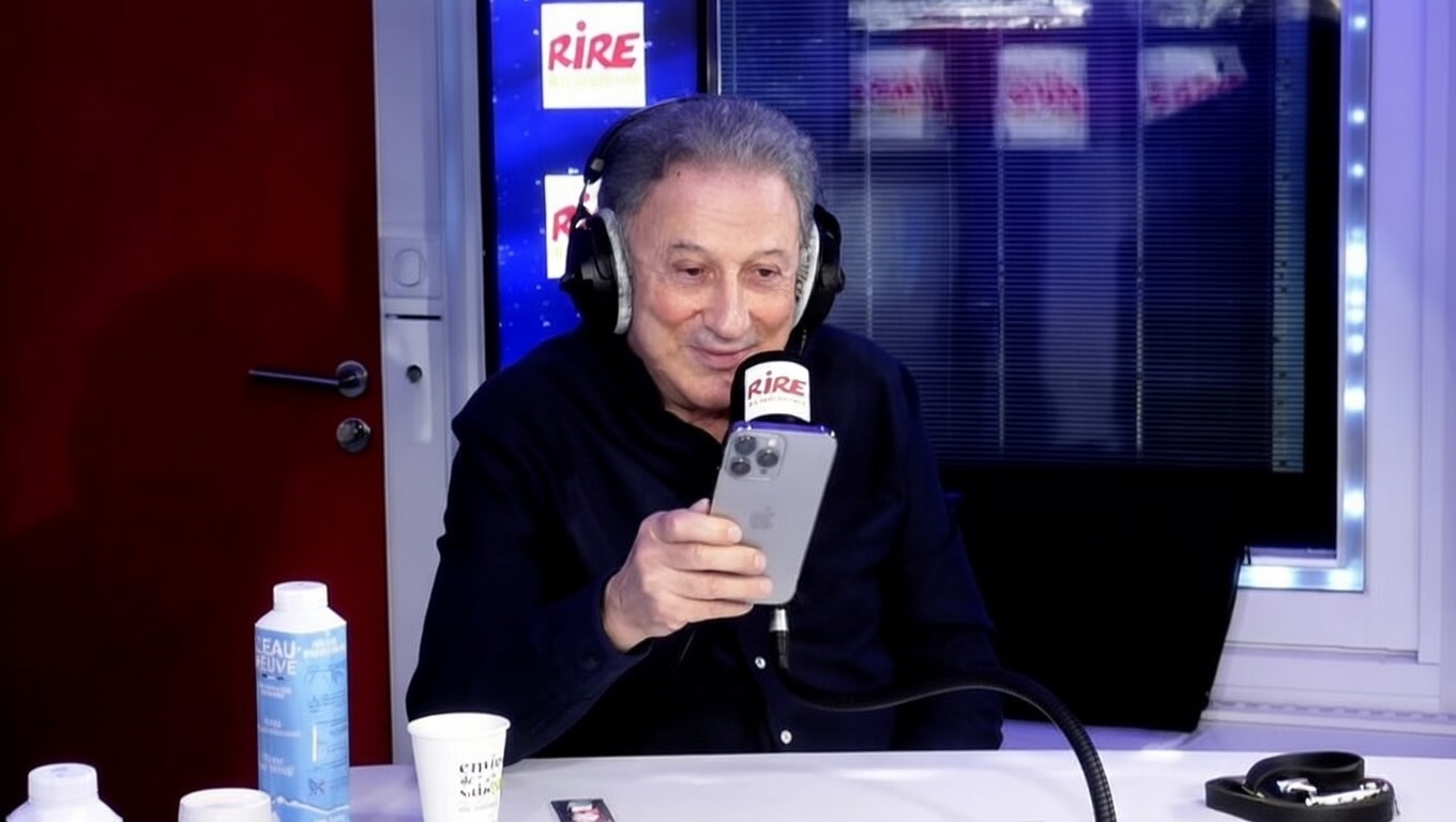 Michel Drucker d&eacute;couvrant l'interface Valorise FX